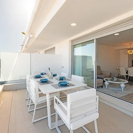 Le Mirage Modern With Sea Views Apartment